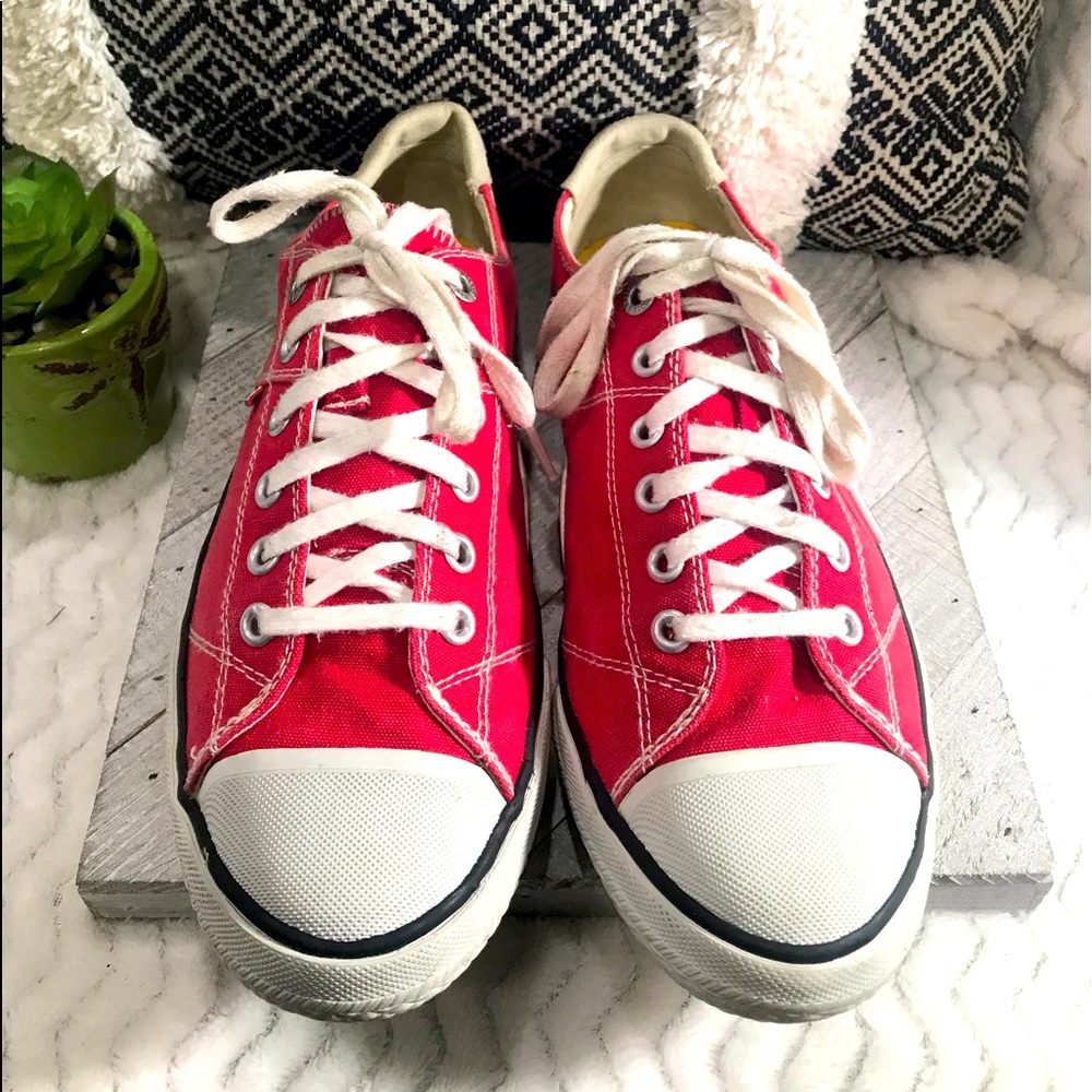 🔥BOBS For Sketches Red Low Top Sneakers